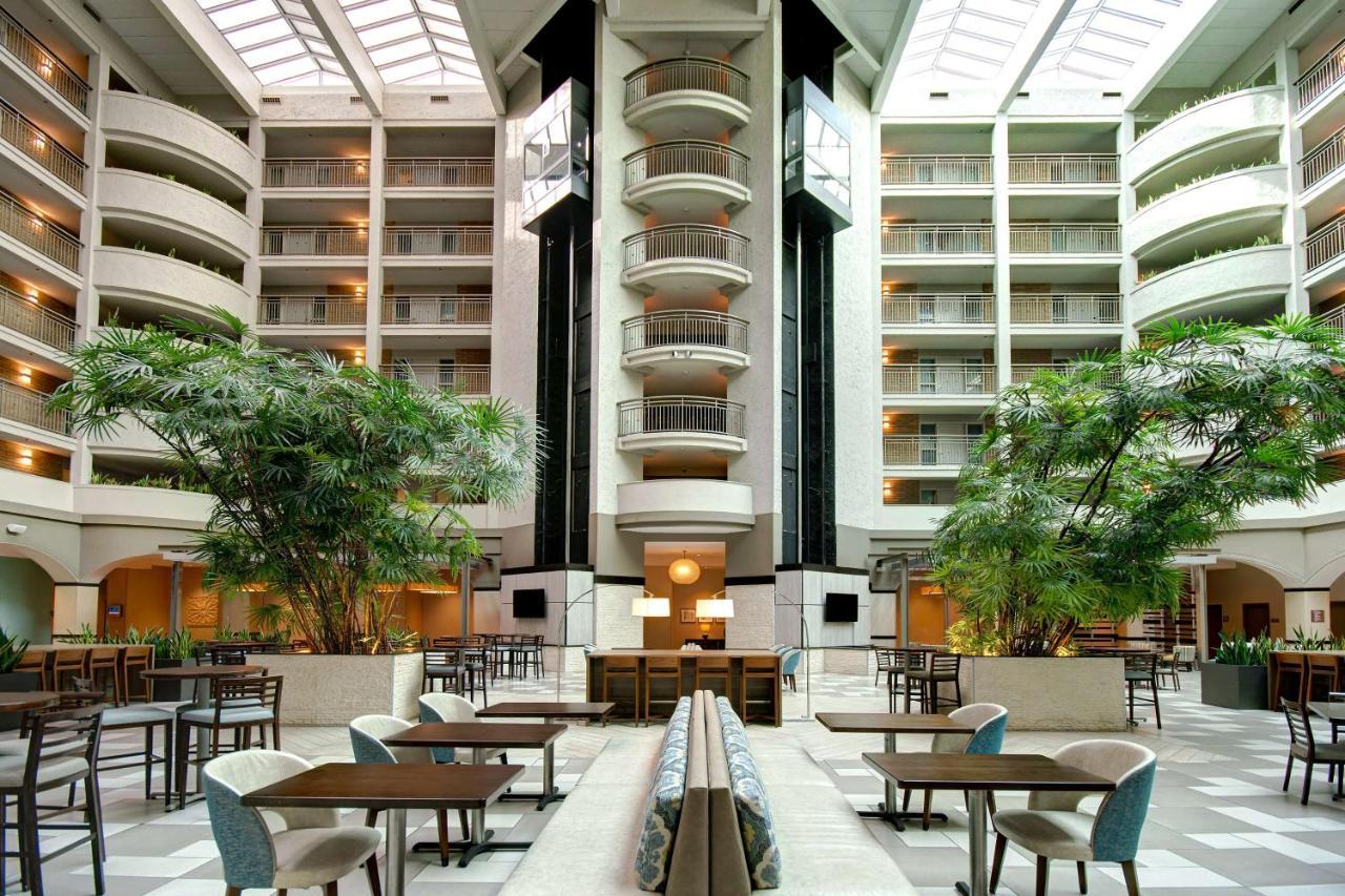 Embassy Suites By Hilton Jacksonville Baymeadows Bagian luar foto