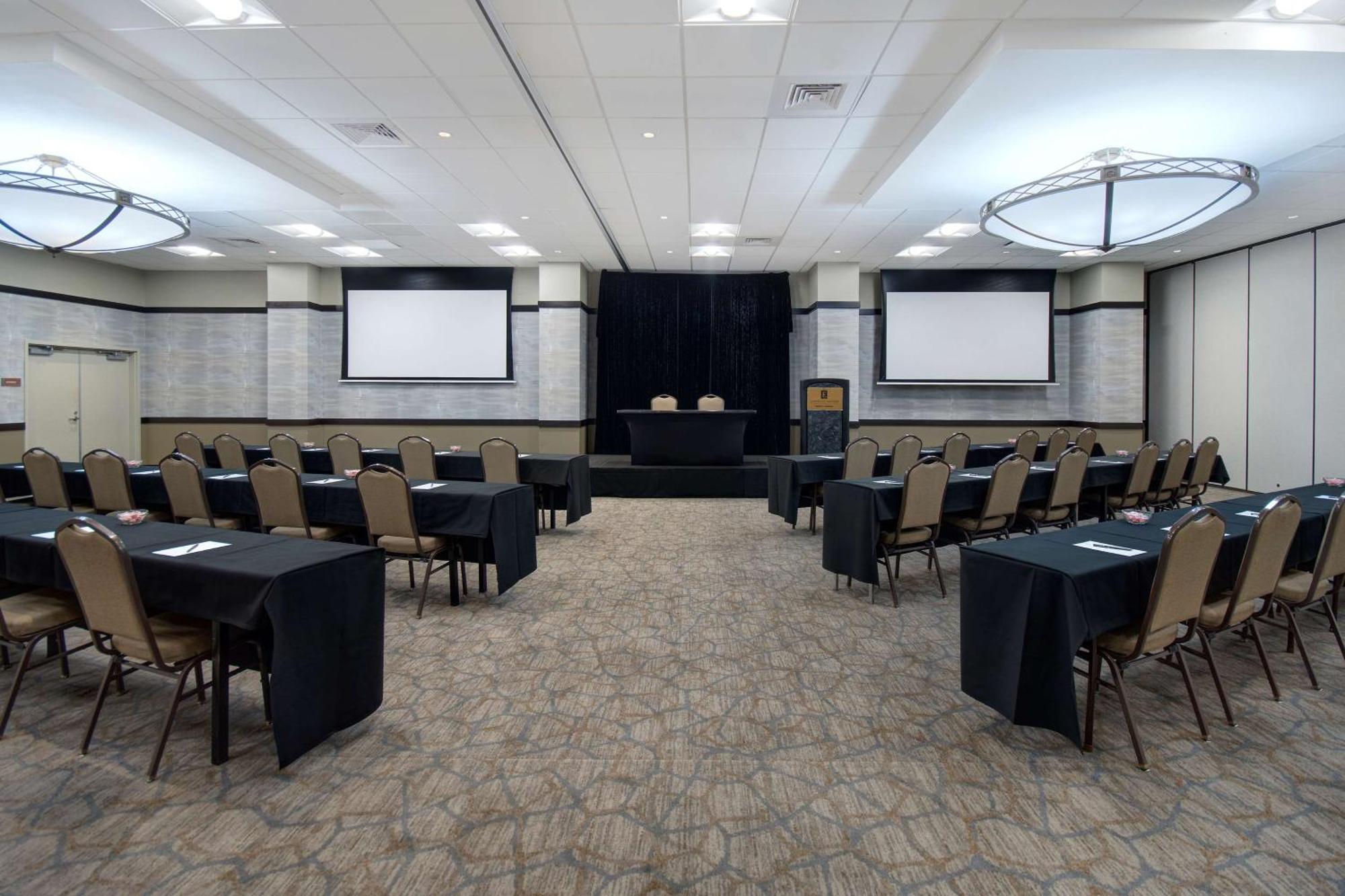 Embassy Suites By Hilton Jacksonville Baymeadows Bagian luar foto