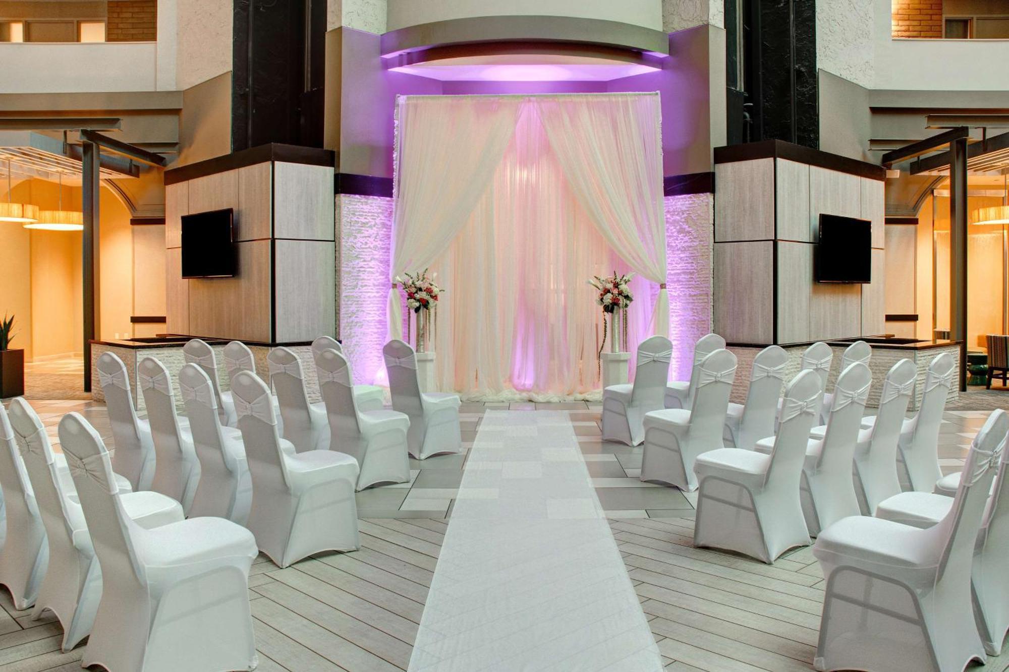 Embassy Suites By Hilton Jacksonville Baymeadows Bagian luar foto