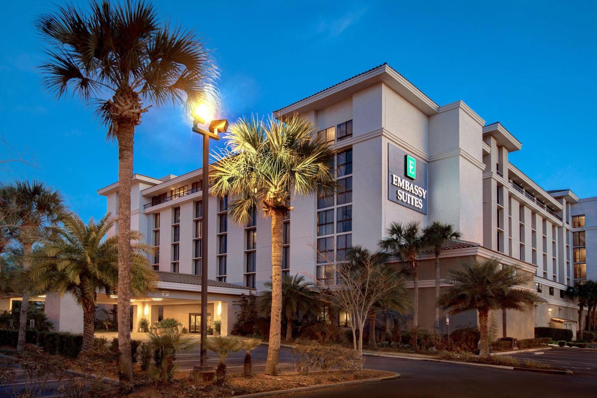Embassy Suites By Hilton Jacksonville Baymeadows Bagian luar foto